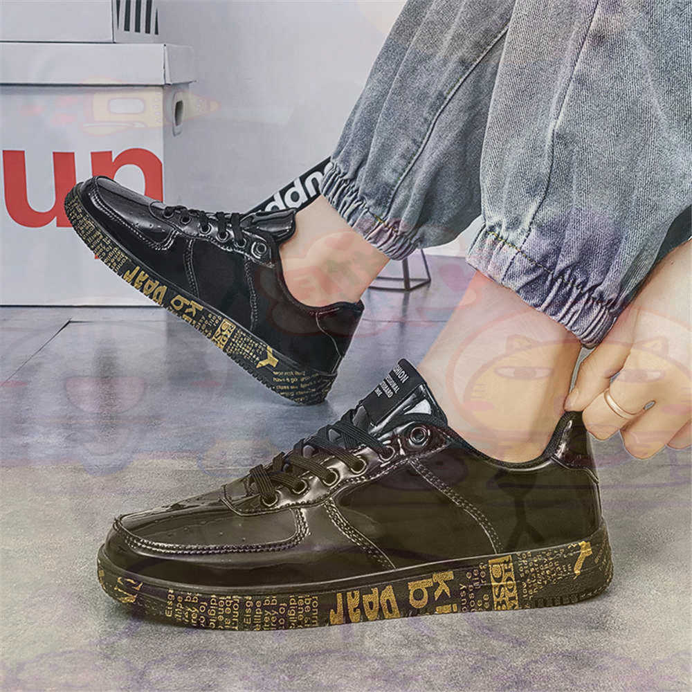Round Foot Size 45 Sneakers Wh - Office Tech Gifts For Men บทวิจารณ์และราคา
